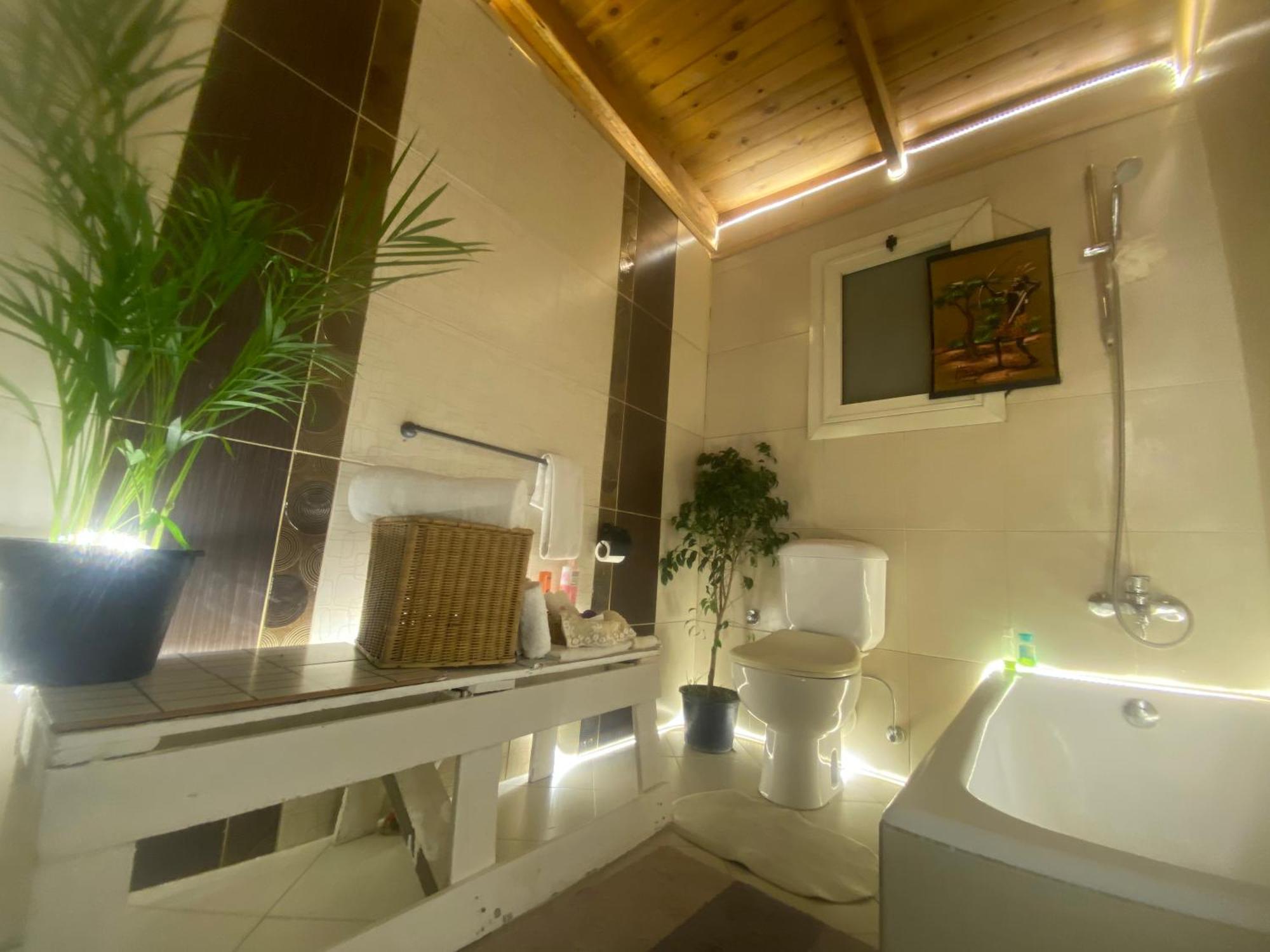 Airport Rooftop Club Luxurious And Affittacamere